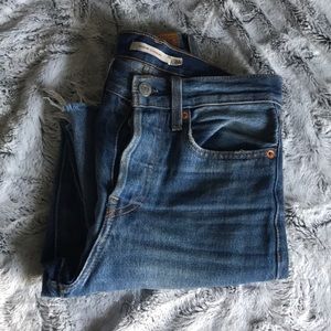 Levi’s wedgie fit in medium wash